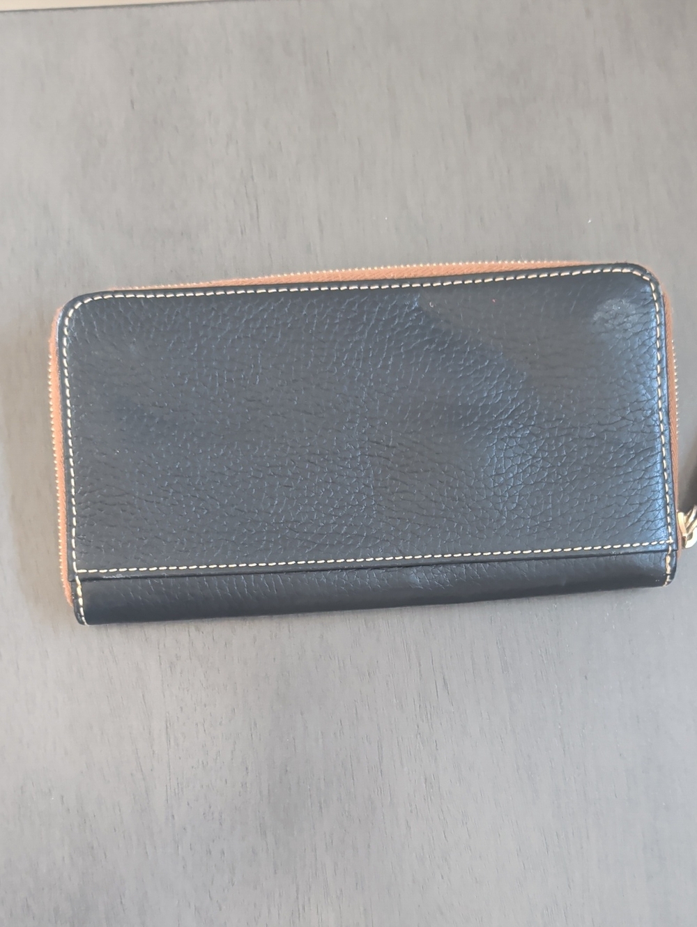Dooney & Bourke Black Zip-Around Wallet. - Picture 2 of 4